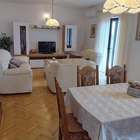 Apartman Ana Bajcici Εξωτερικό φωτογραφία